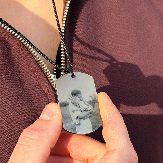 DOG TAG stila kaklarota ar attēla gravējumu