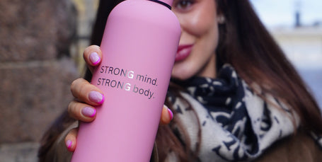 Personalizēts termoss rozā krāsā