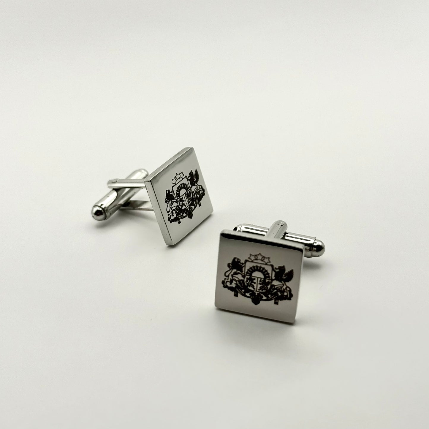 Aproču pogas ar gravējumu no nerūsējošā tērauda, vīriešu aksesuārs